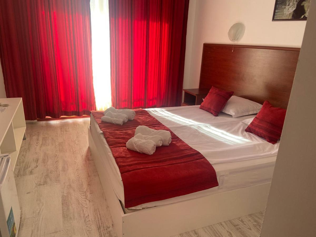 צרבו Ribarska Sreshta Family Hotel מראה חיצוני תמונה