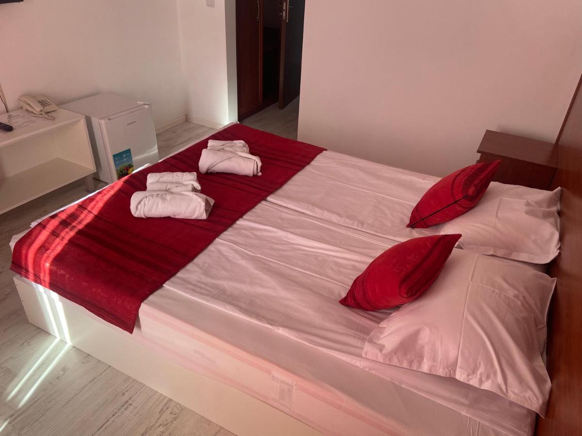 צרבו Ribarska Sreshta Family Hotel מראה חיצוני תמונה