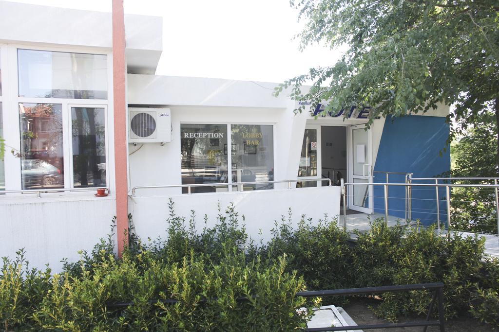 צרבו Ribarska Sreshta Family Hotel מראה חיצוני תמונה